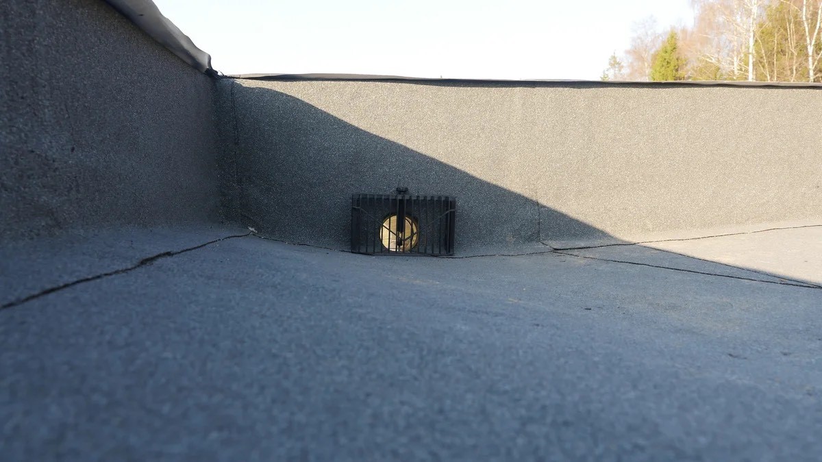 Воронка для плоских кровель с гравий-уловителем