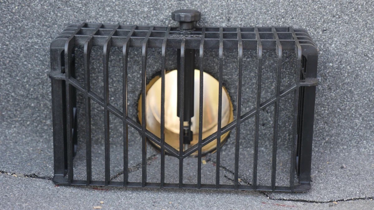 Воронка для плоских кровель с гравий-уловителем