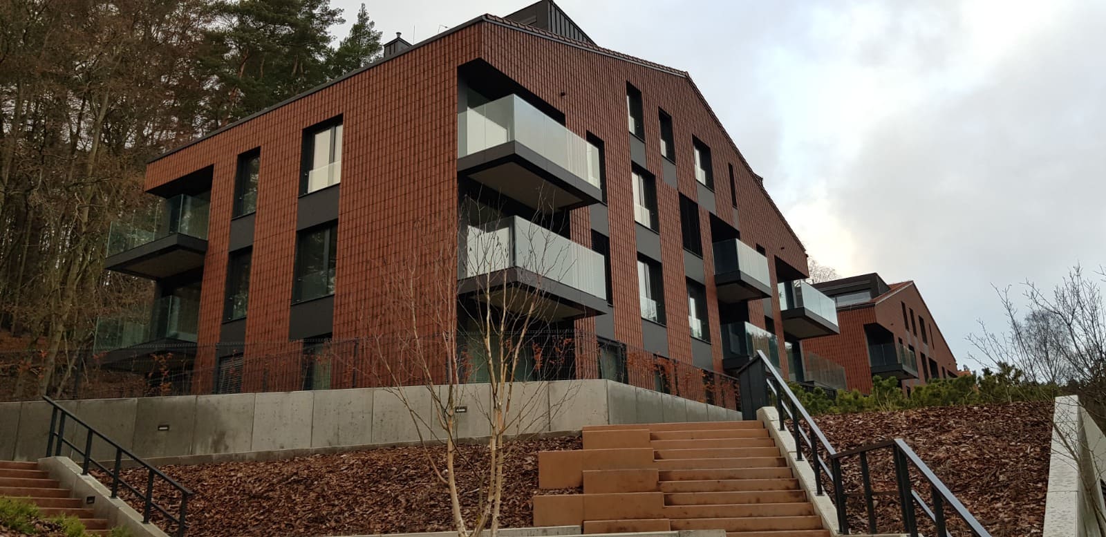 Сильные и слабые стороны скрытой водосточной системы